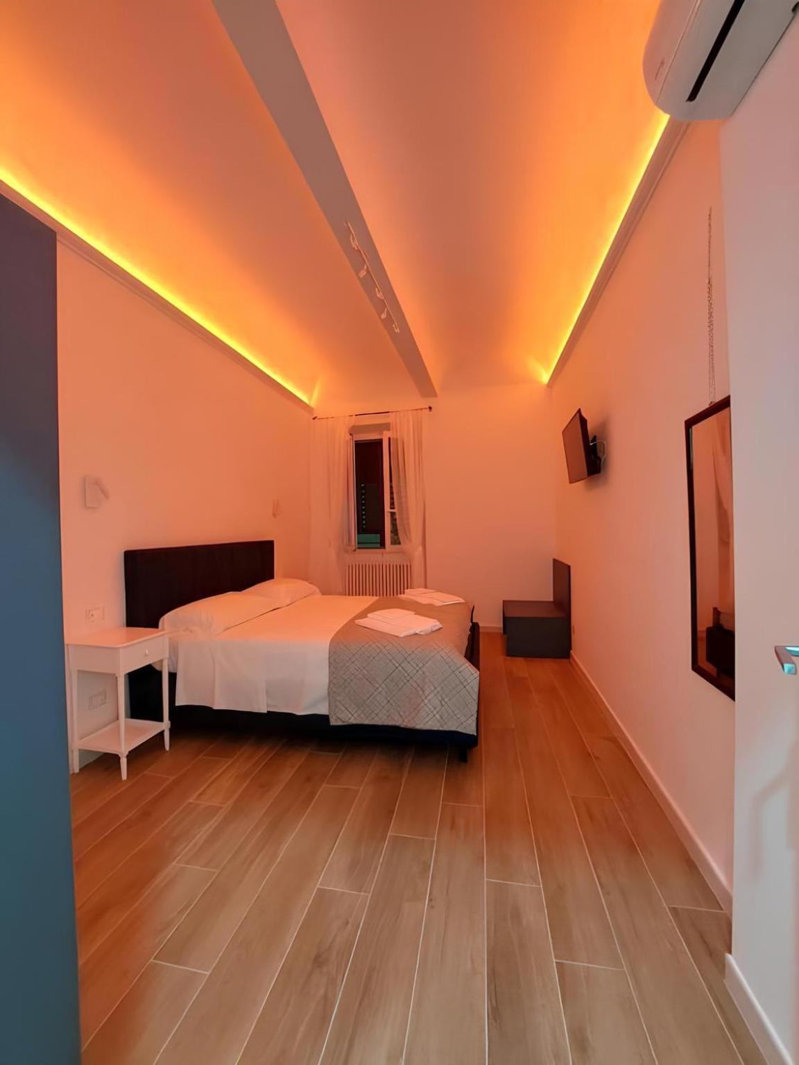 Flat In Centro Storico La Casa Di Luna Firenze Bagian luar foto
