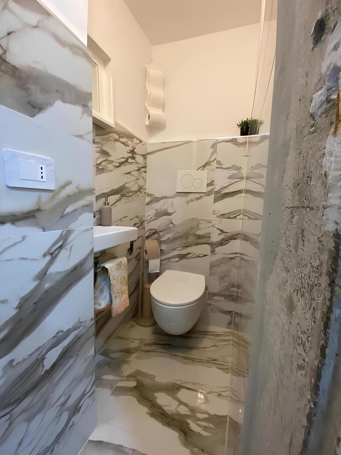 Flat In Centro Storico La Casa Di Luna Firenze Bagian luar foto